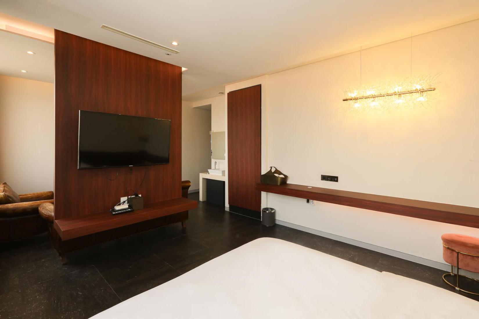 Hotel The Designers Hongdae Сеул Экстерьер фото